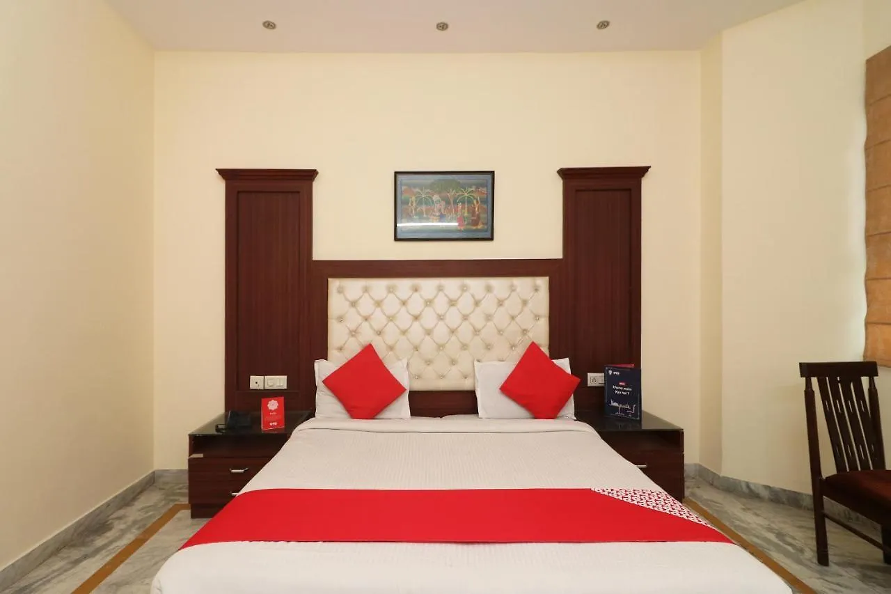 Oyo 26811 Moonlight Residency