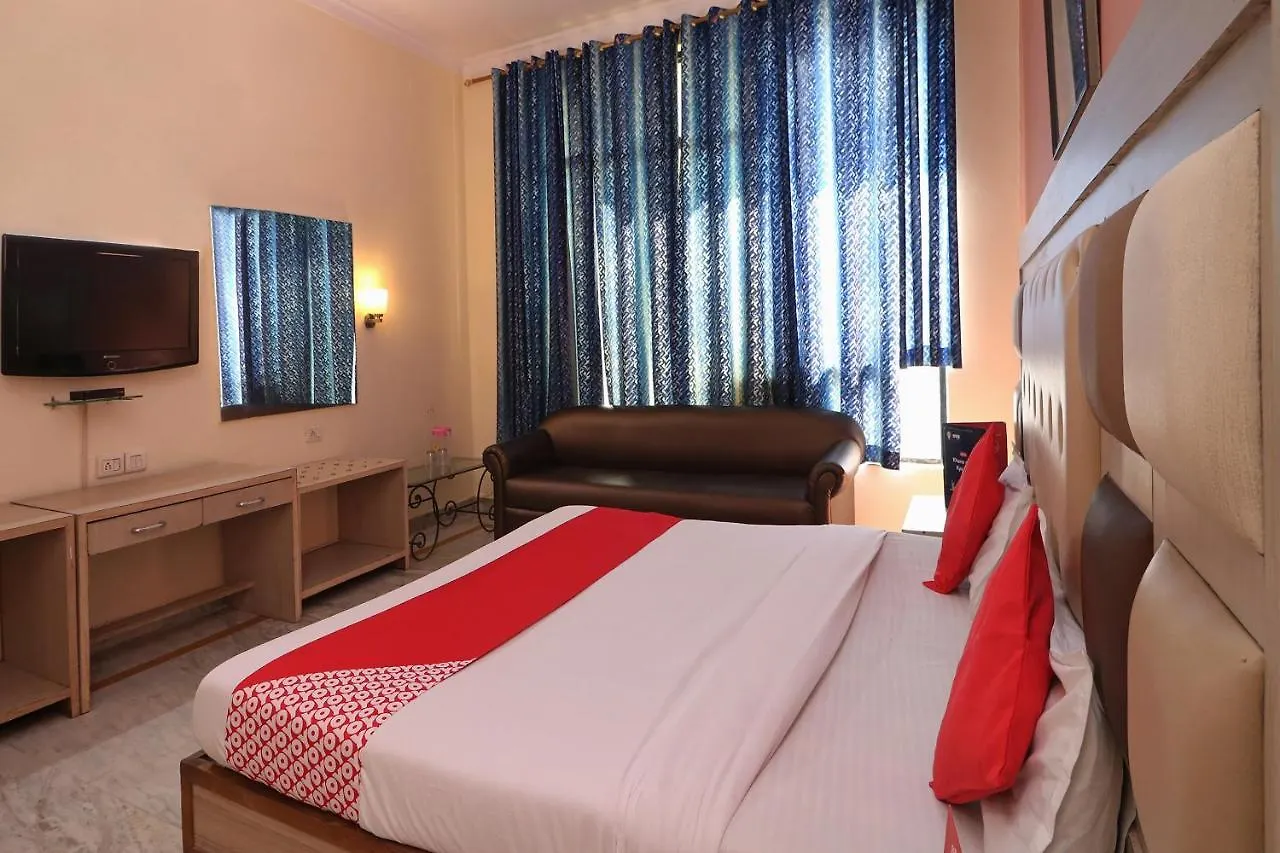 Oyo 26811 Moonlight Residency Gurgaon