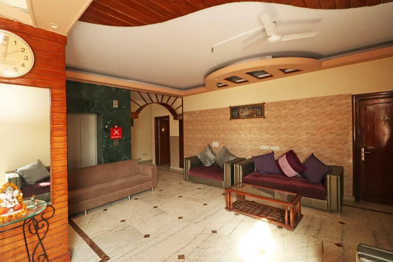 Oyo 26811 Moonlight Residency