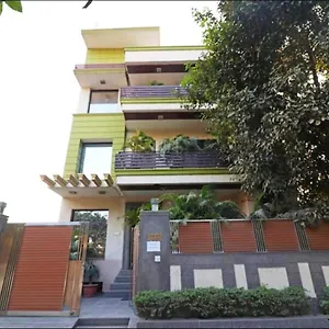 Wonderland Hotel