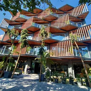 Air By Ahuja Residences **** Гургаон